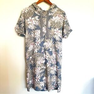 Tribal Floral Hooded Dress with Front Pockets Size Medium